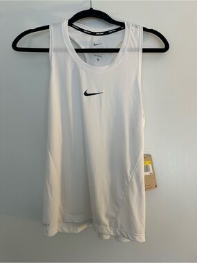 NWT Nike Women’s Tank Top